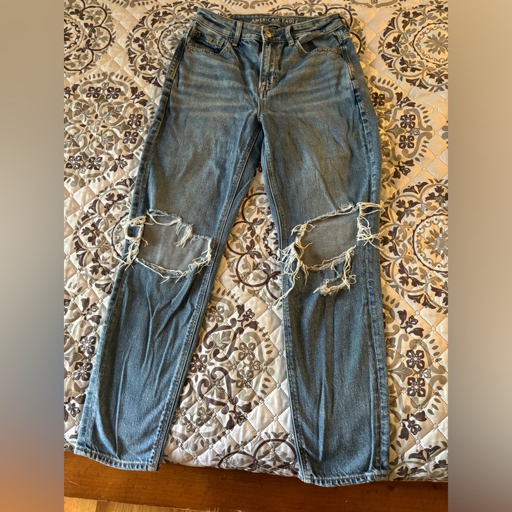 American Eagle distressed jeans